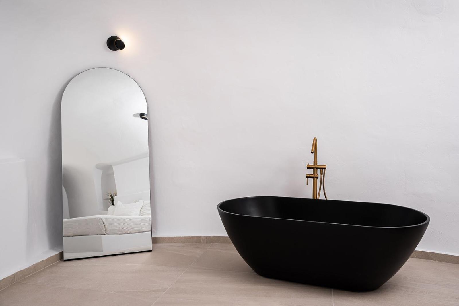 Enalion Suites Oia  Bagian luar foto