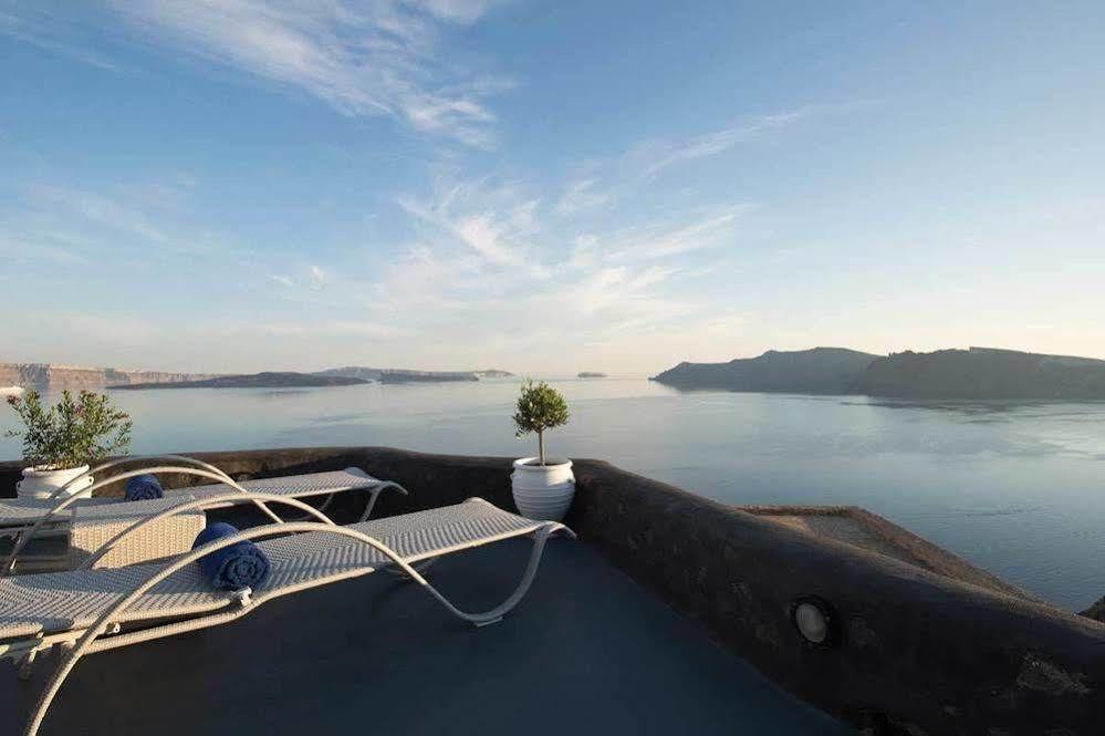Enalion Suites Oia  Bagian luar foto